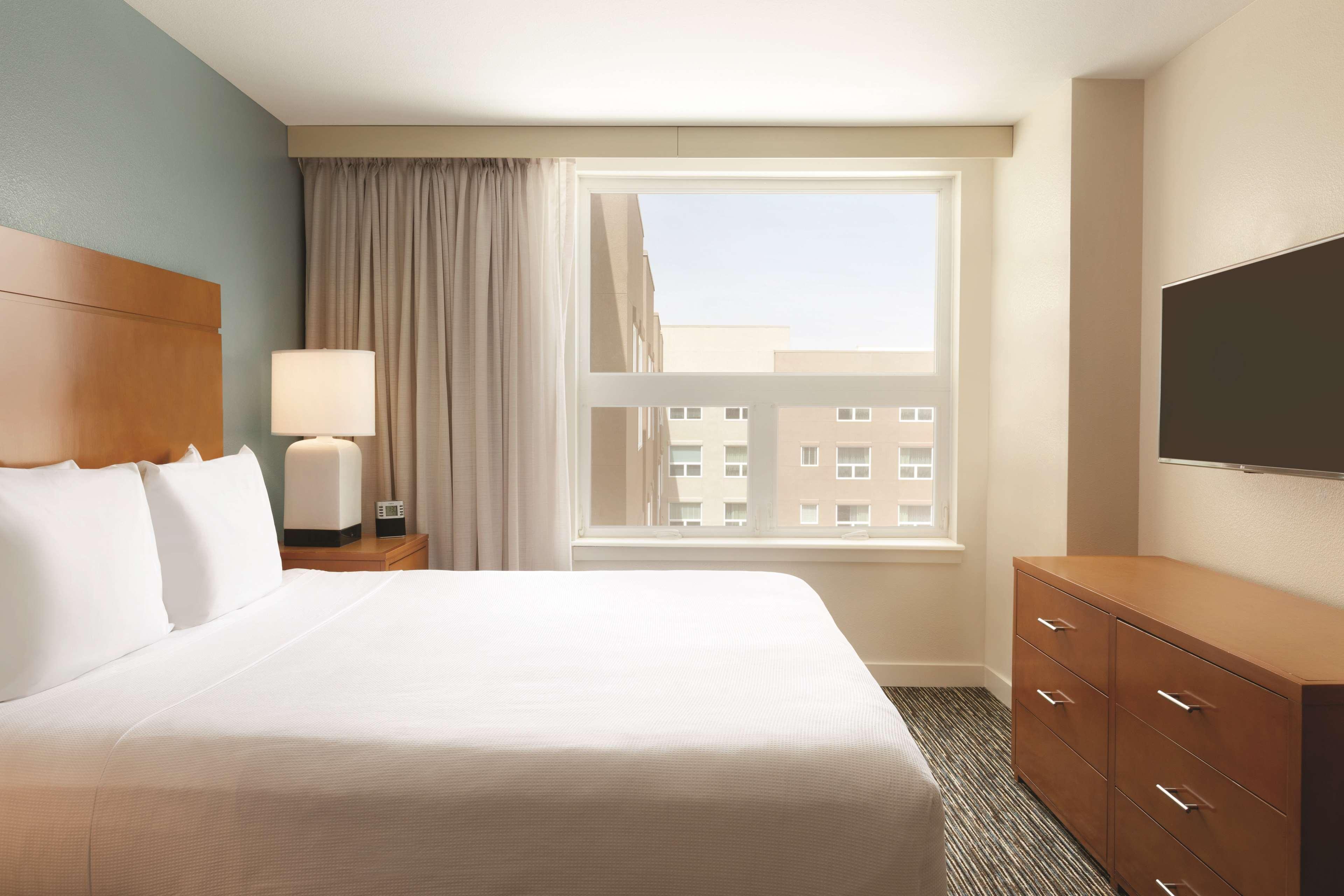 Hyatt House Airport 3* DEN