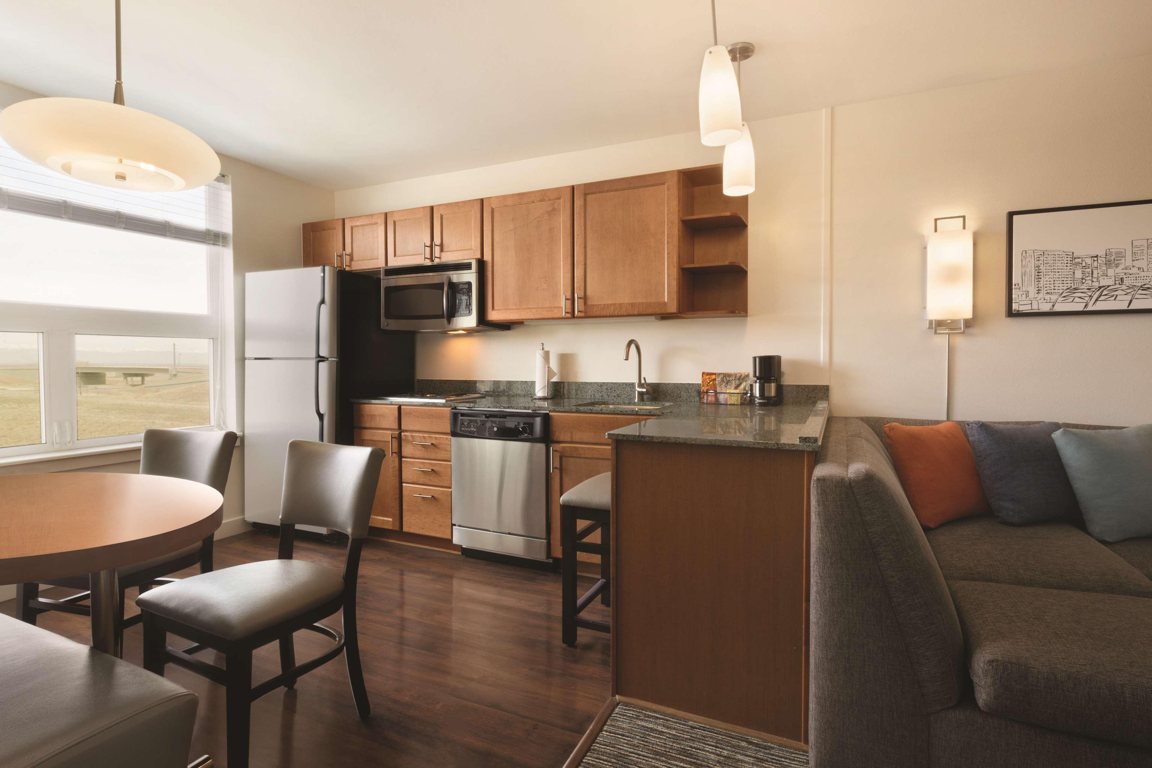 Hyatt House Airport DEN