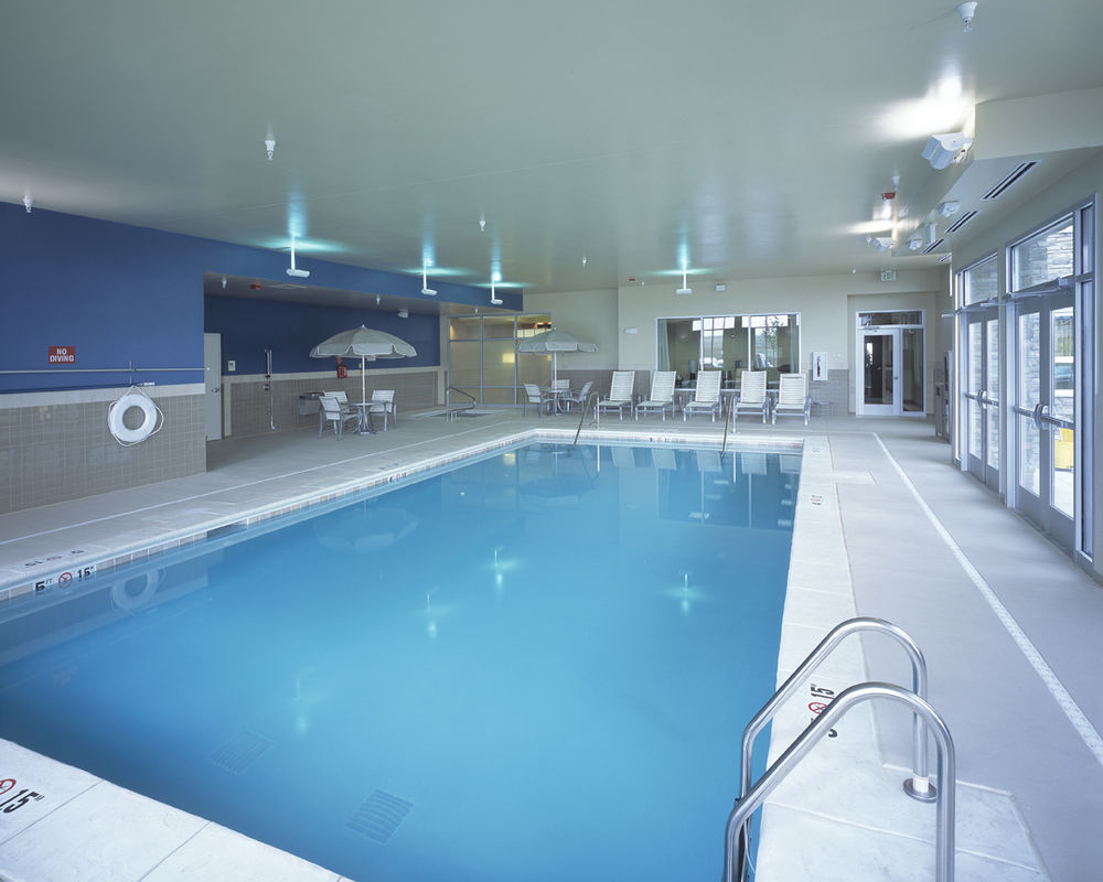 Hyatt House Airport 3*